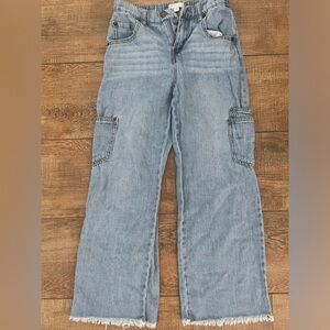 GB girls cargo light wash jeans. Sz 8